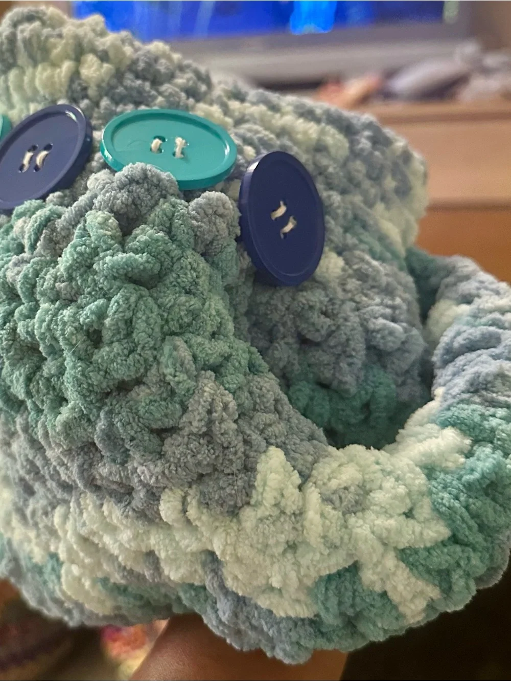 Chunky Knit Peace Sign Bucket Hat Variegated Aqua Blue Marled Festival